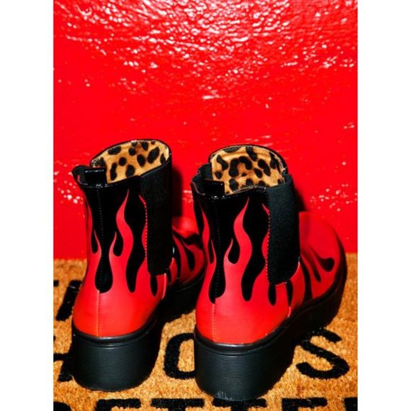 Iron Fist Fire Sign Heavy Sole Boots - Picture 2 of 9